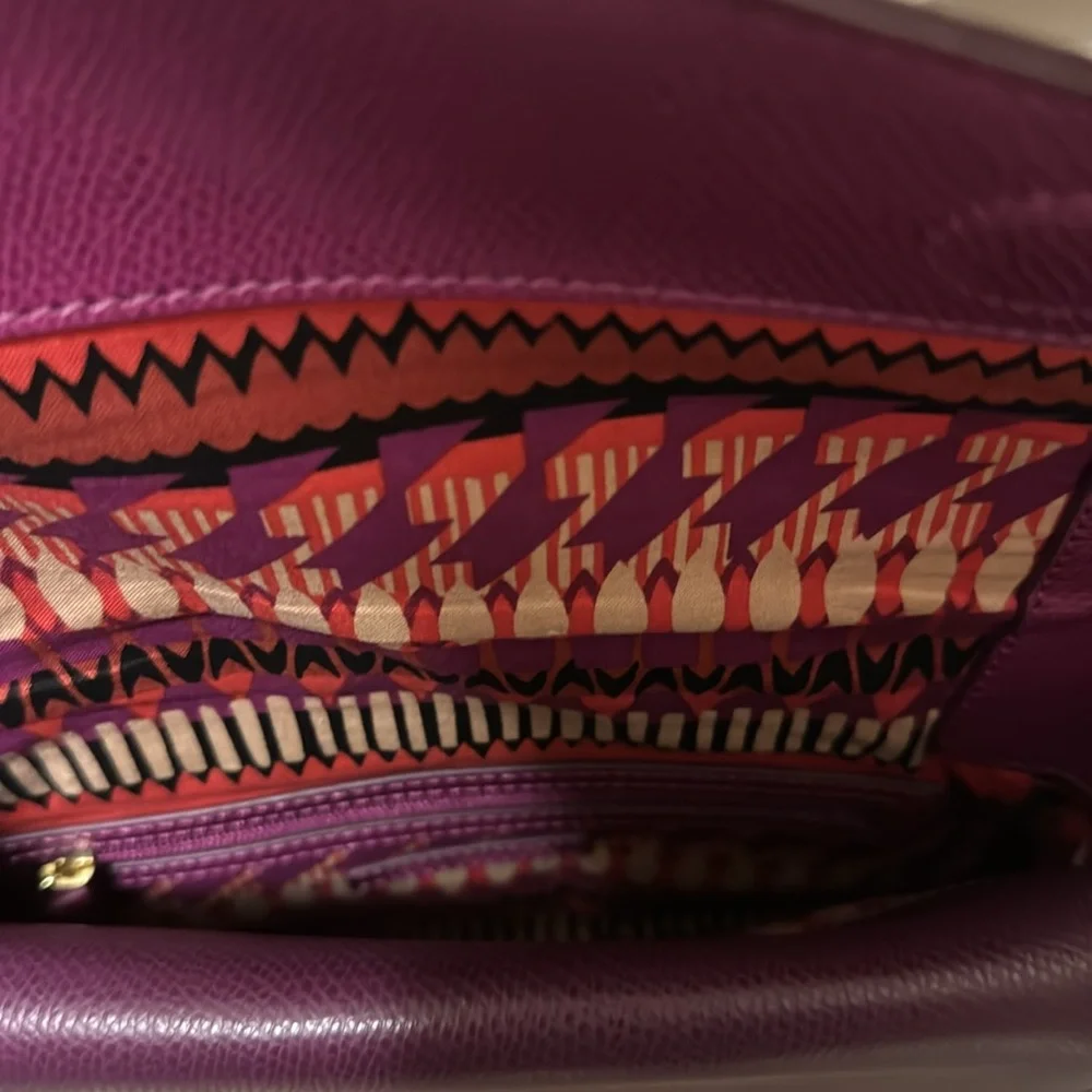 A Purple Leather Vera Bradley Bag! - Picture 6 of 8